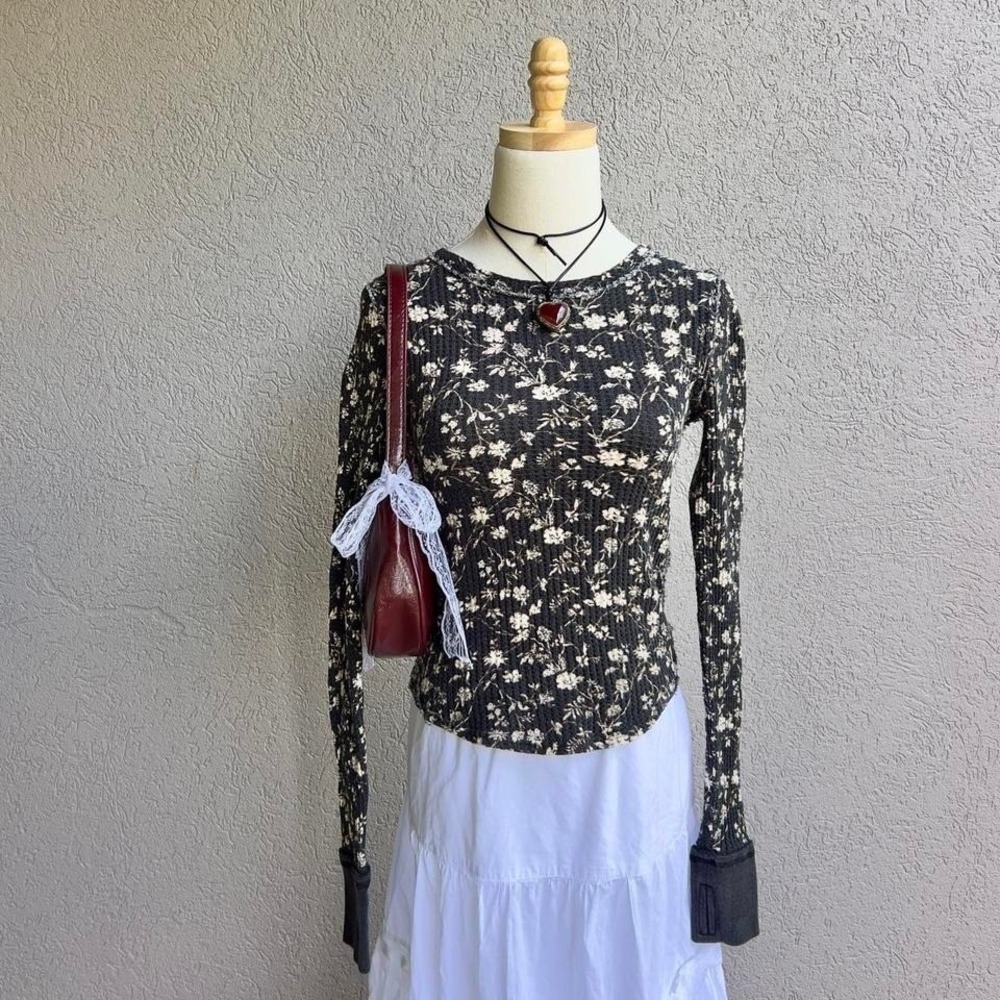 Free People Black Floral Long Sleeve Top Waffle Knit Thermal Size XS Boho